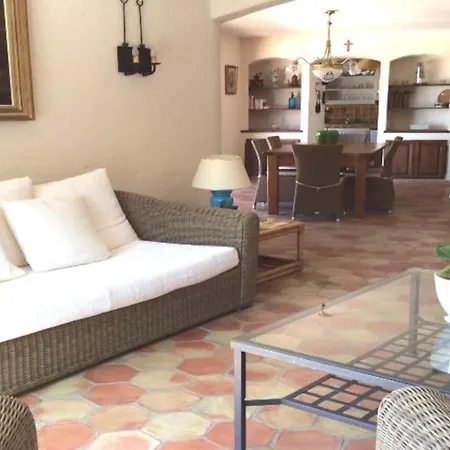 Villa 3 Chambres Avec Piscine Vue Wifi Climatisation